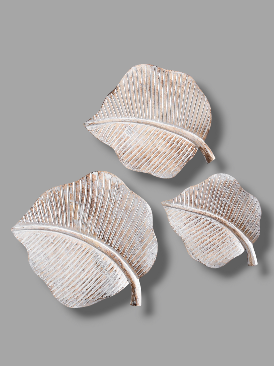 SET OF THREE WOODEN STRAWBERRY LEAVES