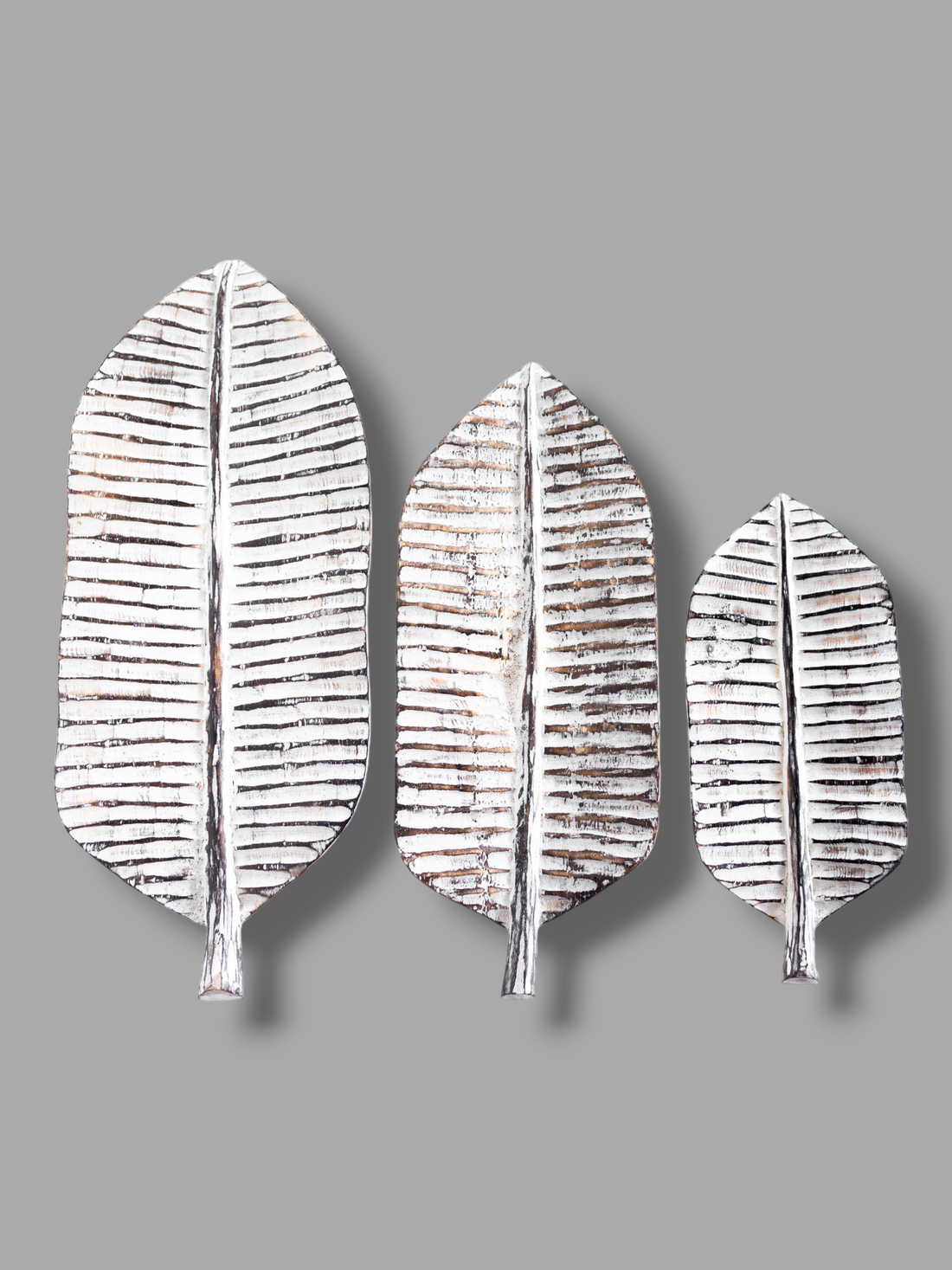 SET OF THREE DARK WOOD BANANA LEAF