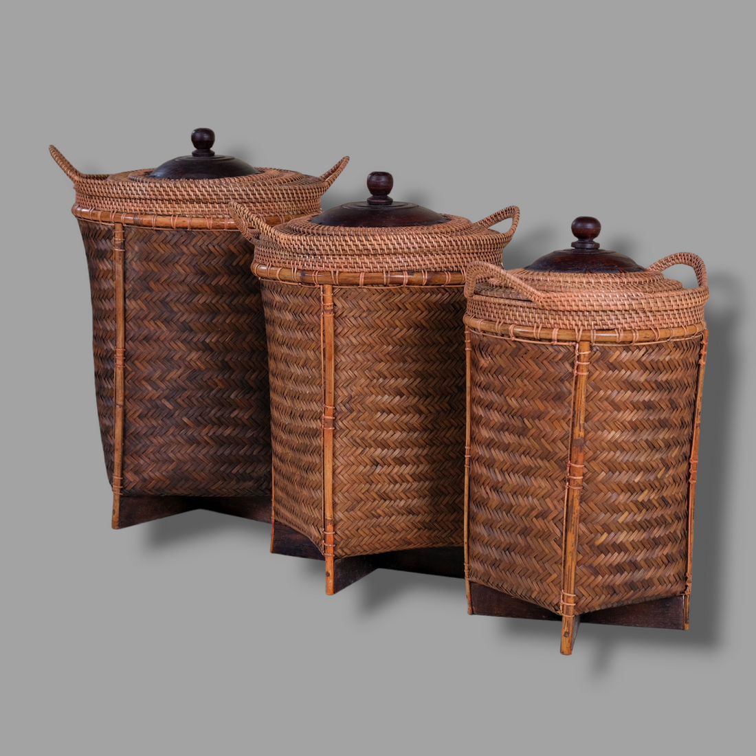 RATTAN KNITTED BASKET WITH LID
