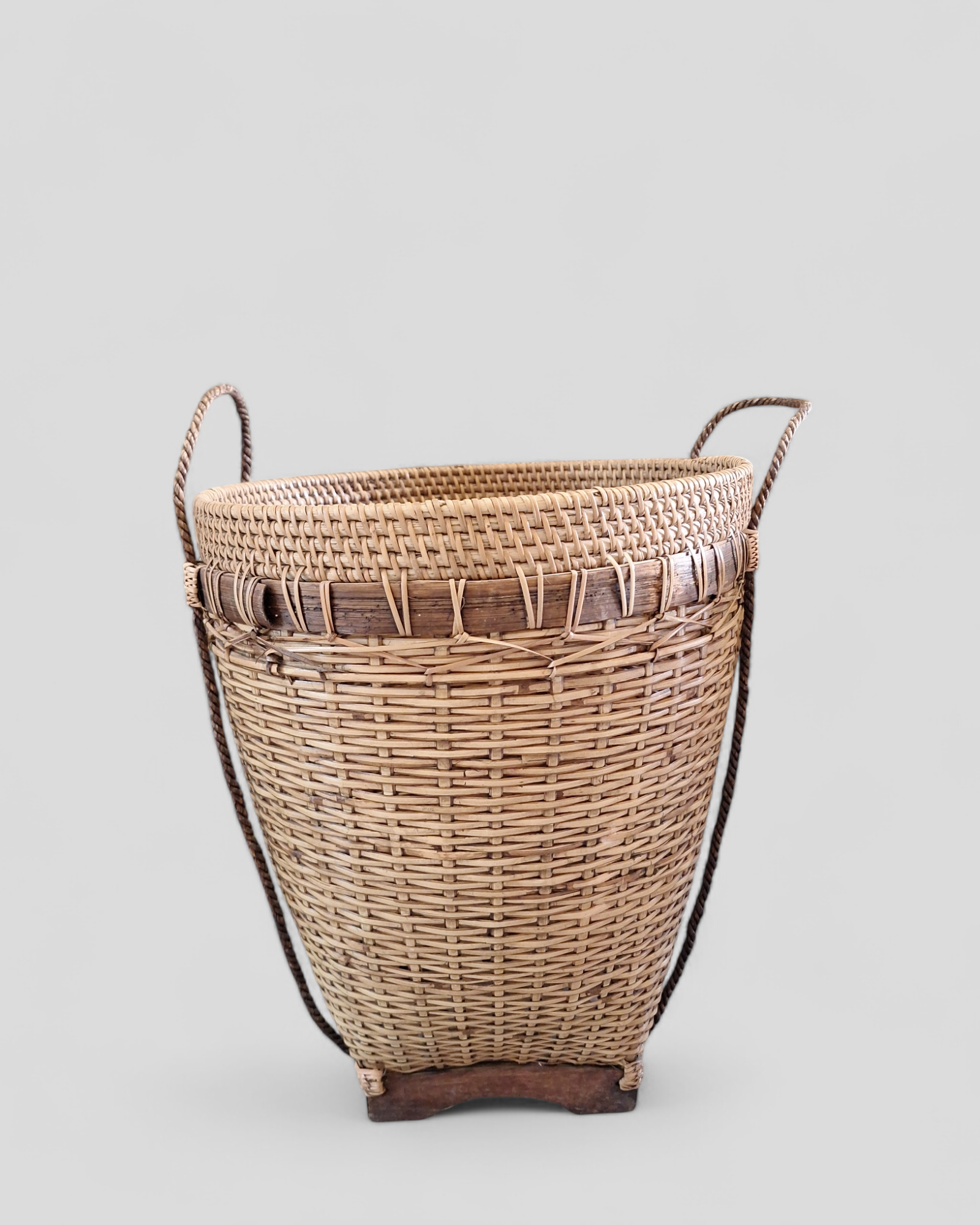 RATTAN BASKET L