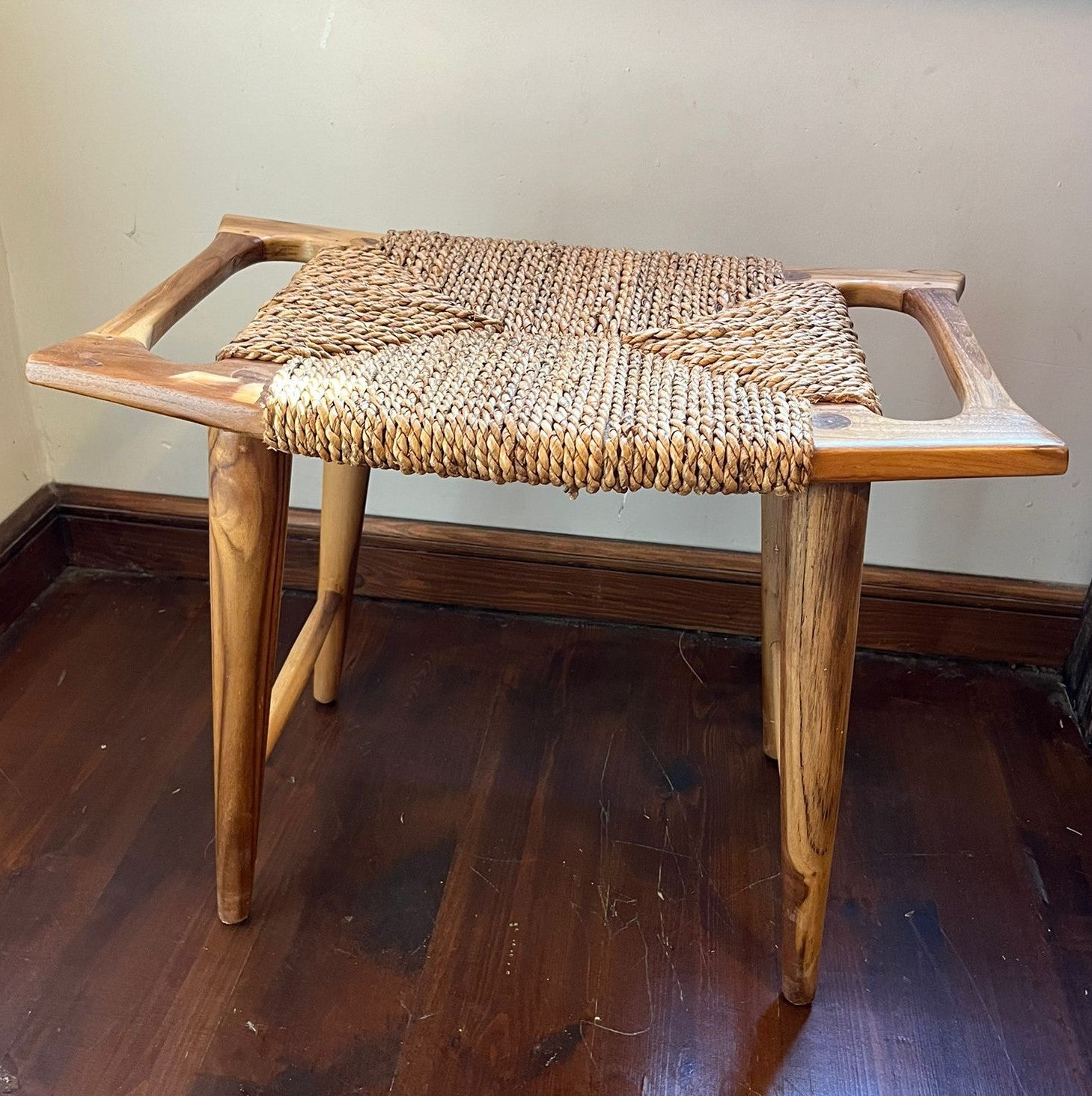 WINGED STOOL