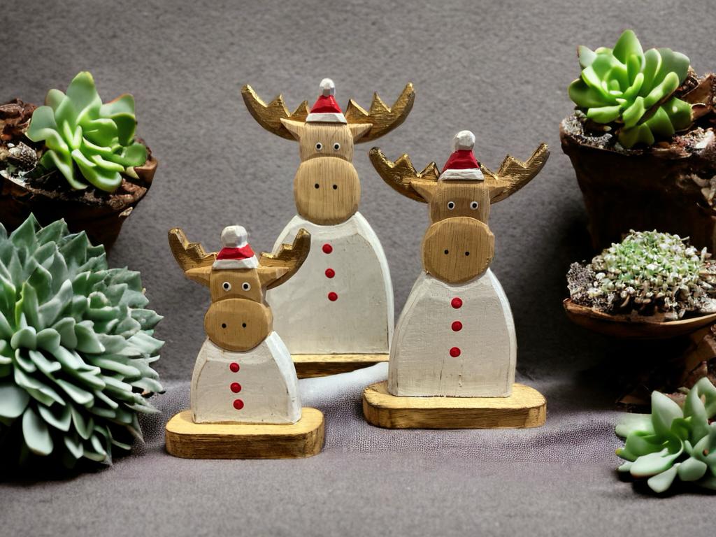 SET OF THREE CHRISTMAS REIGNS