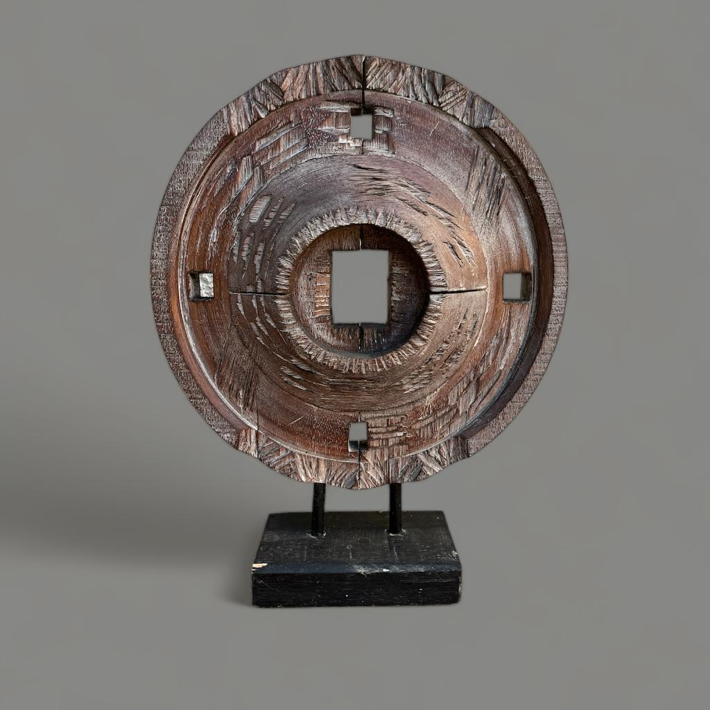 COIN STAND TRINKET M