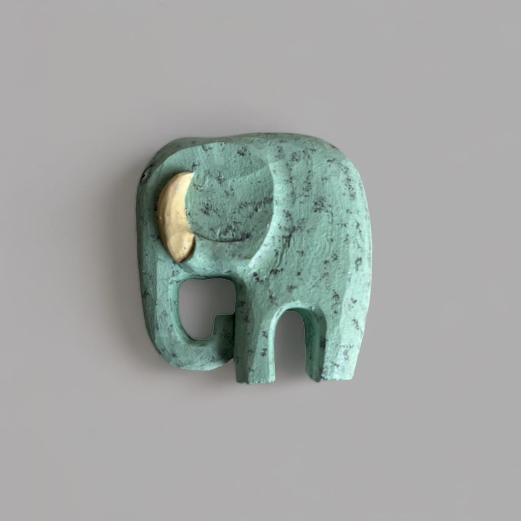 VINA TRINKET