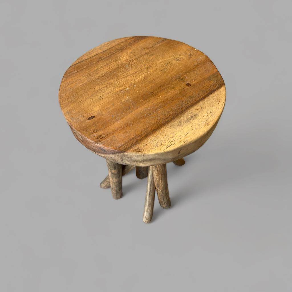 PUTRI COFFEE TABLE