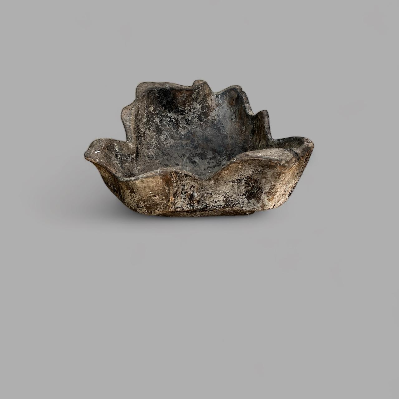 ASYMMETRIC BOWL