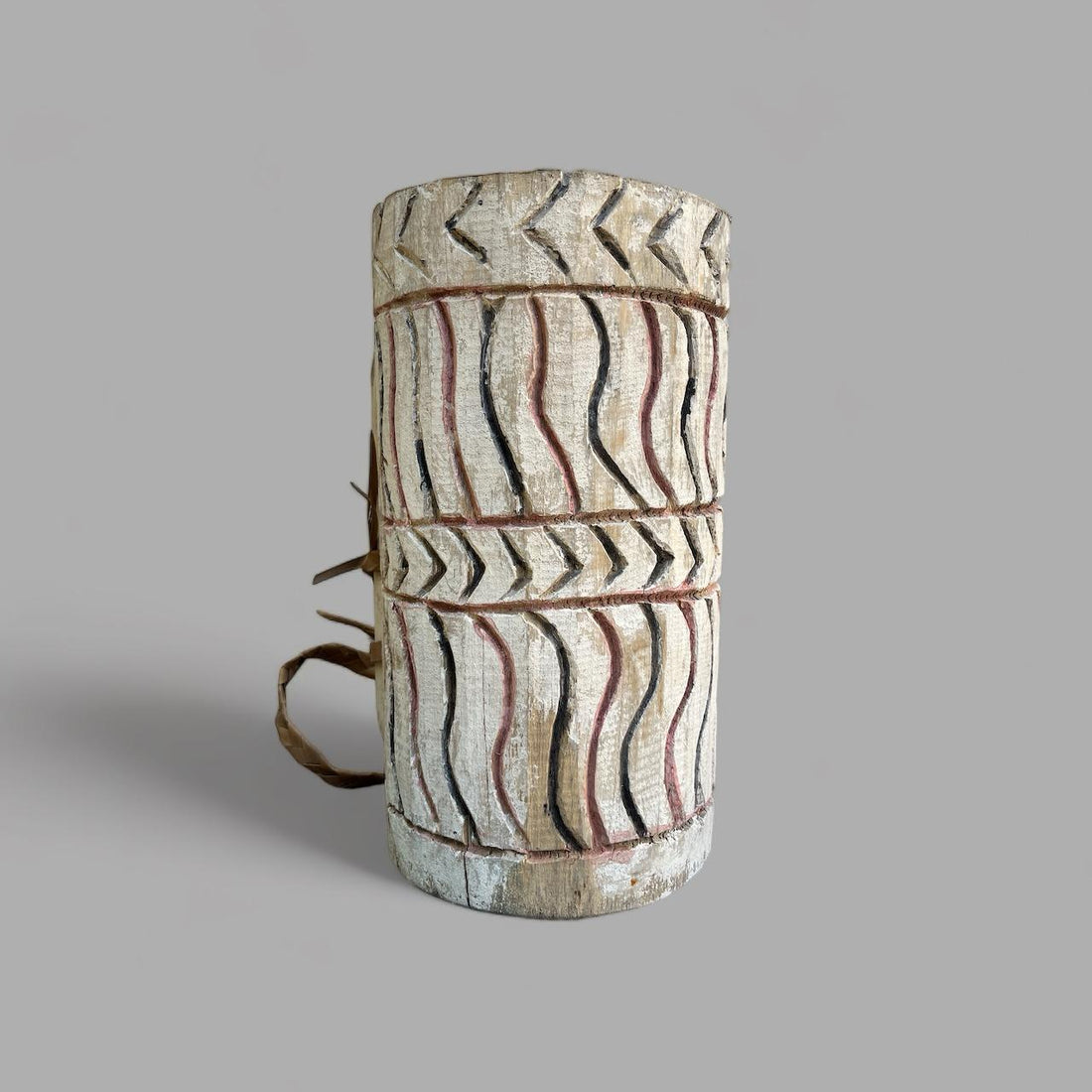 ASUSTI VASE