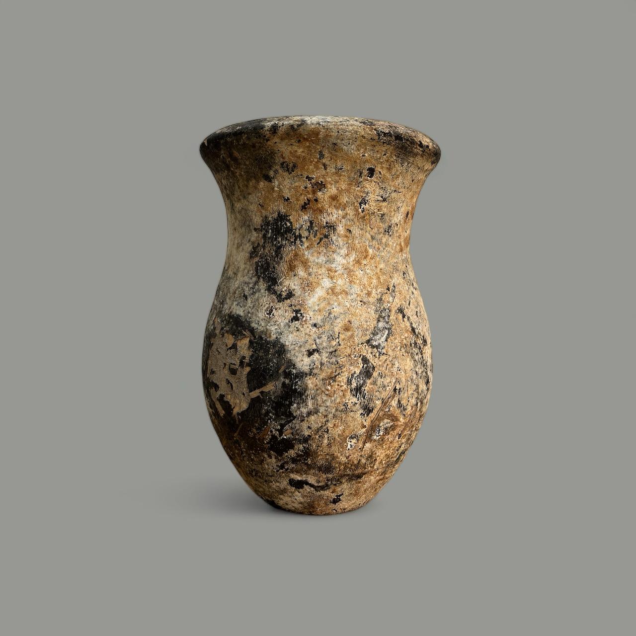 GALUH VASE