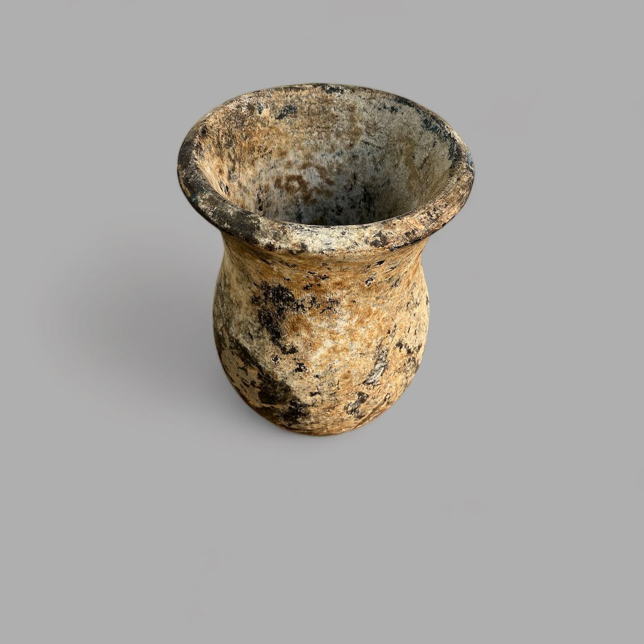GALUH VASE