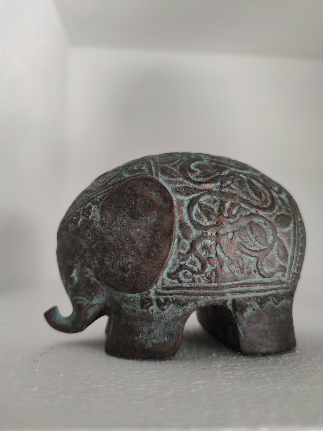 BRONZ DESENLİ FİL M