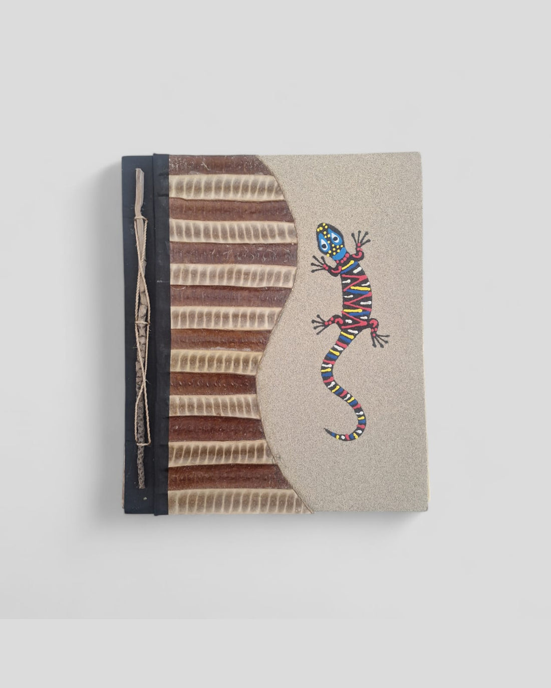 MEDIUM SIZE NOTEBOOK WITH COLORFUL GEKO EMBROIDERY