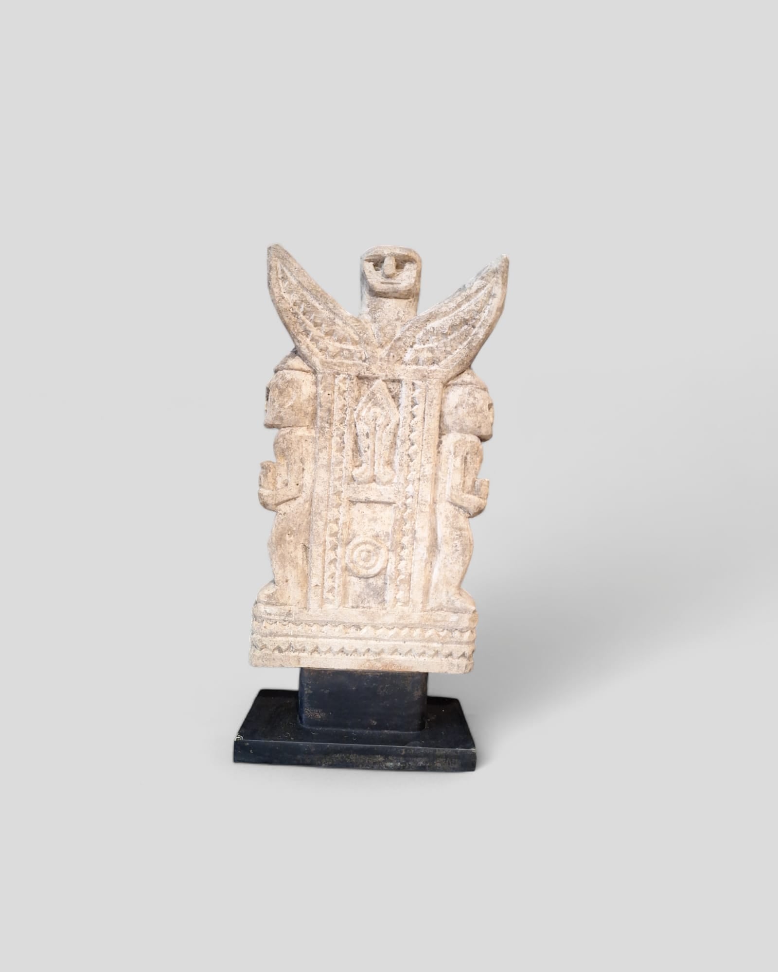 UTOMO STONE TRINKET