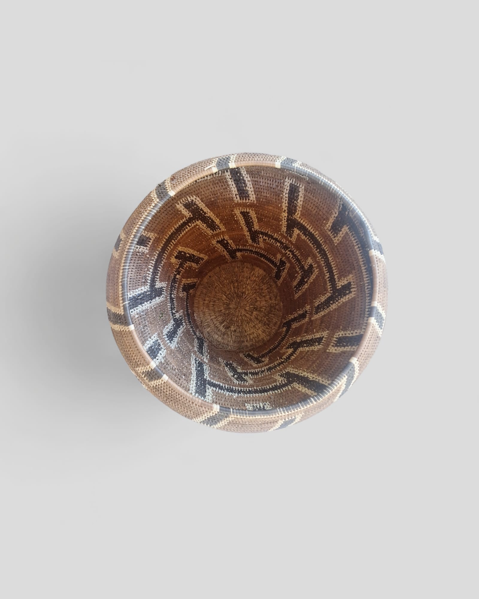 RATTAN DECORATIVE VASE XL