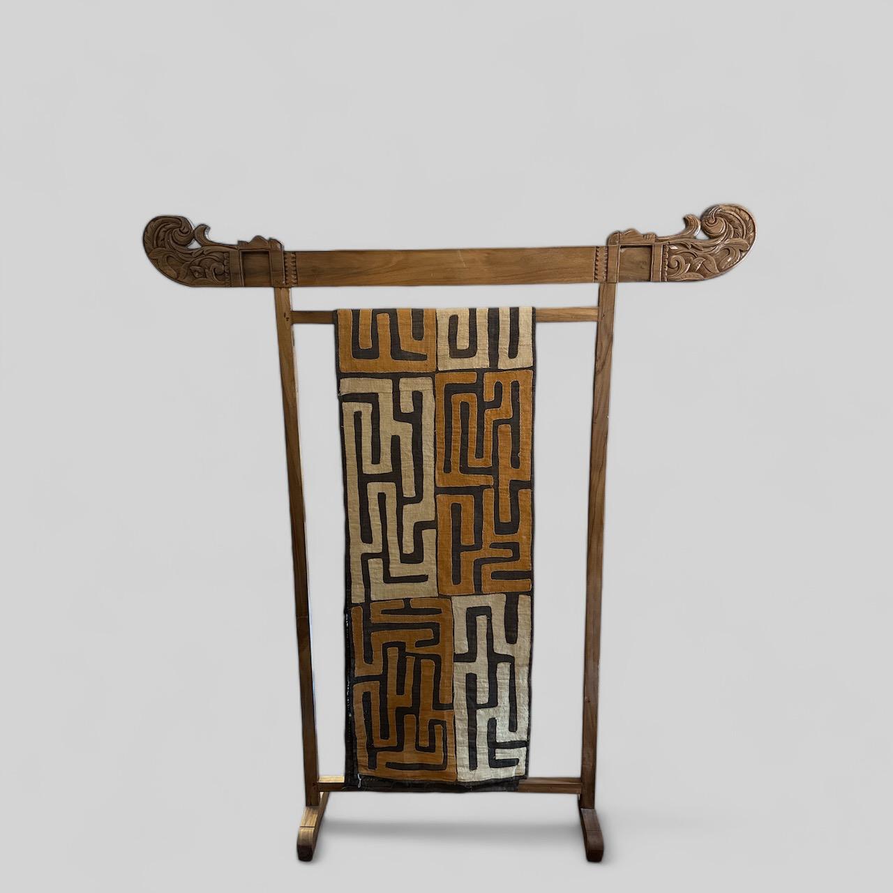 MADURA HANGER