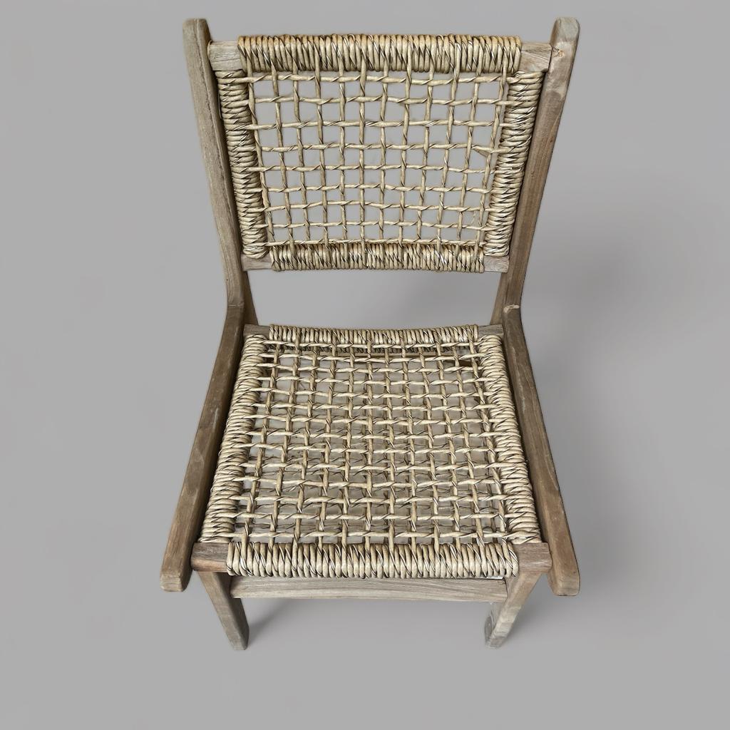 ABAKA CHAIR