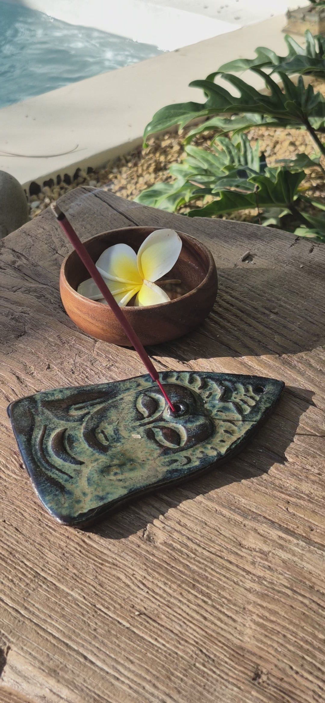 Amorf Buddha tütsülük