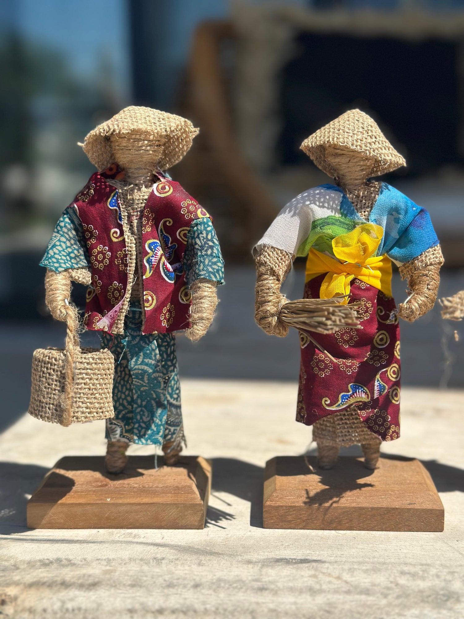 BALİNİESE JÜT BİBLO