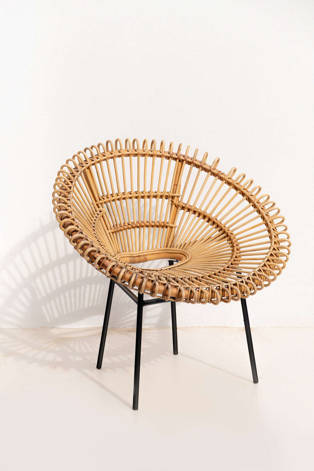 RATTAN SUN CHAIR