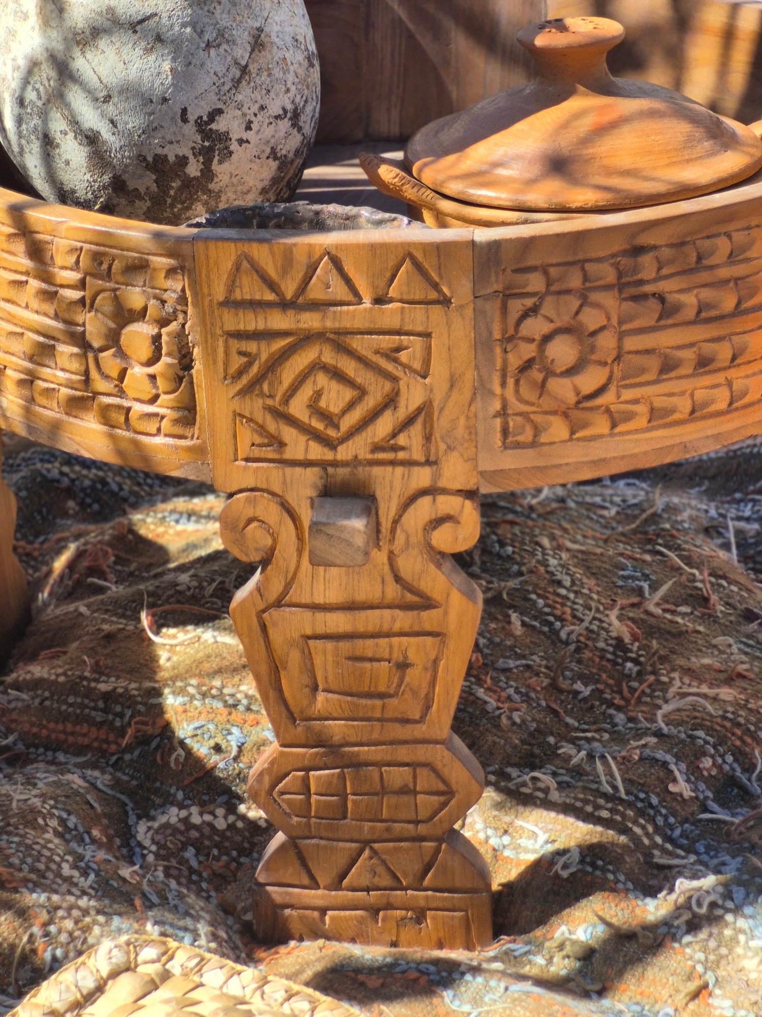 MENTARI COFFEE TABLE