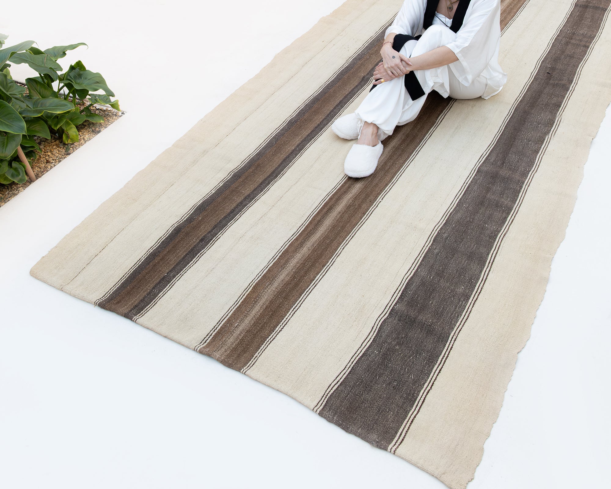 EL DOKUMA KAHVE ÇİZGİLİ KİLİM