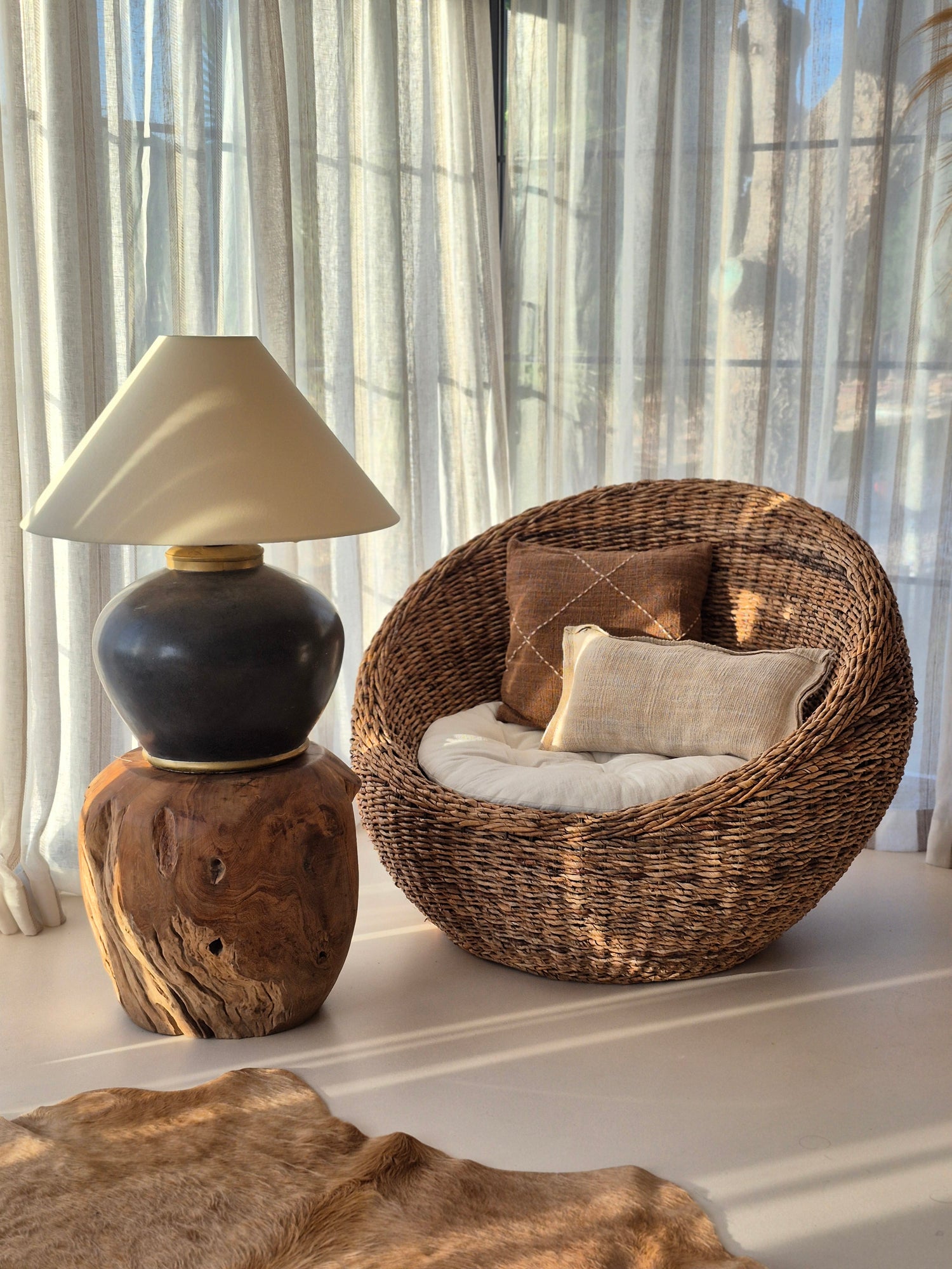 TEAK COFFEE TABLE