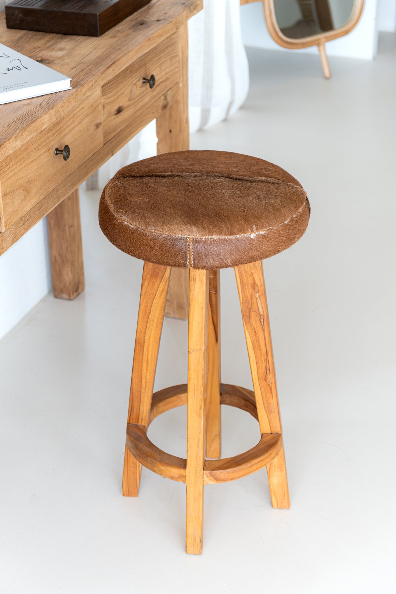 SUKANTO BAR STOOL