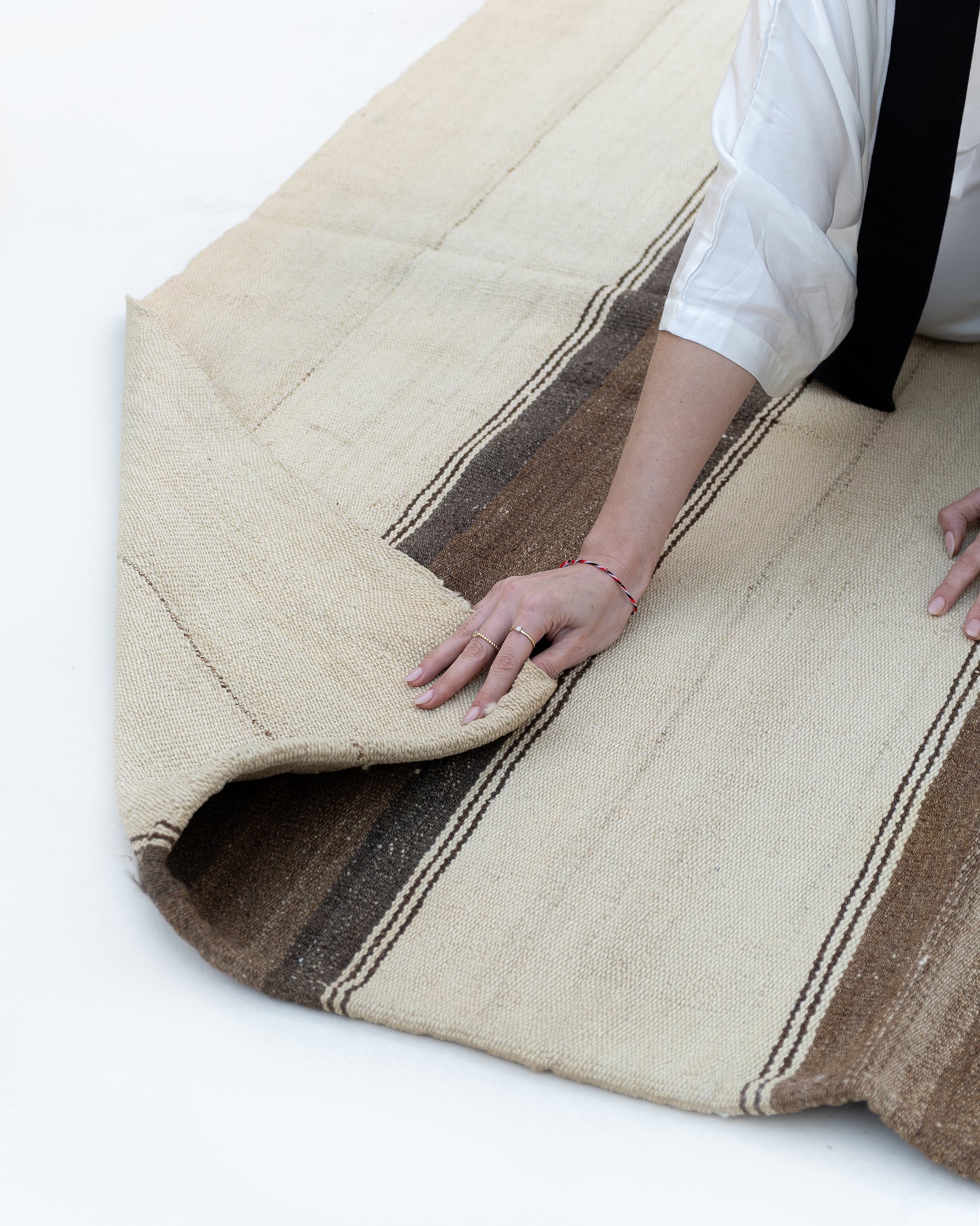 EL DOKUMA KAHVE ÇİZGİLİ KİLİM