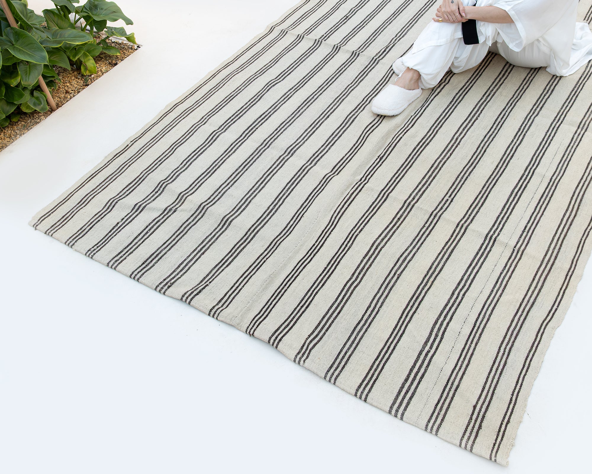 KAHVE ÇİZGİLİ KİLİM