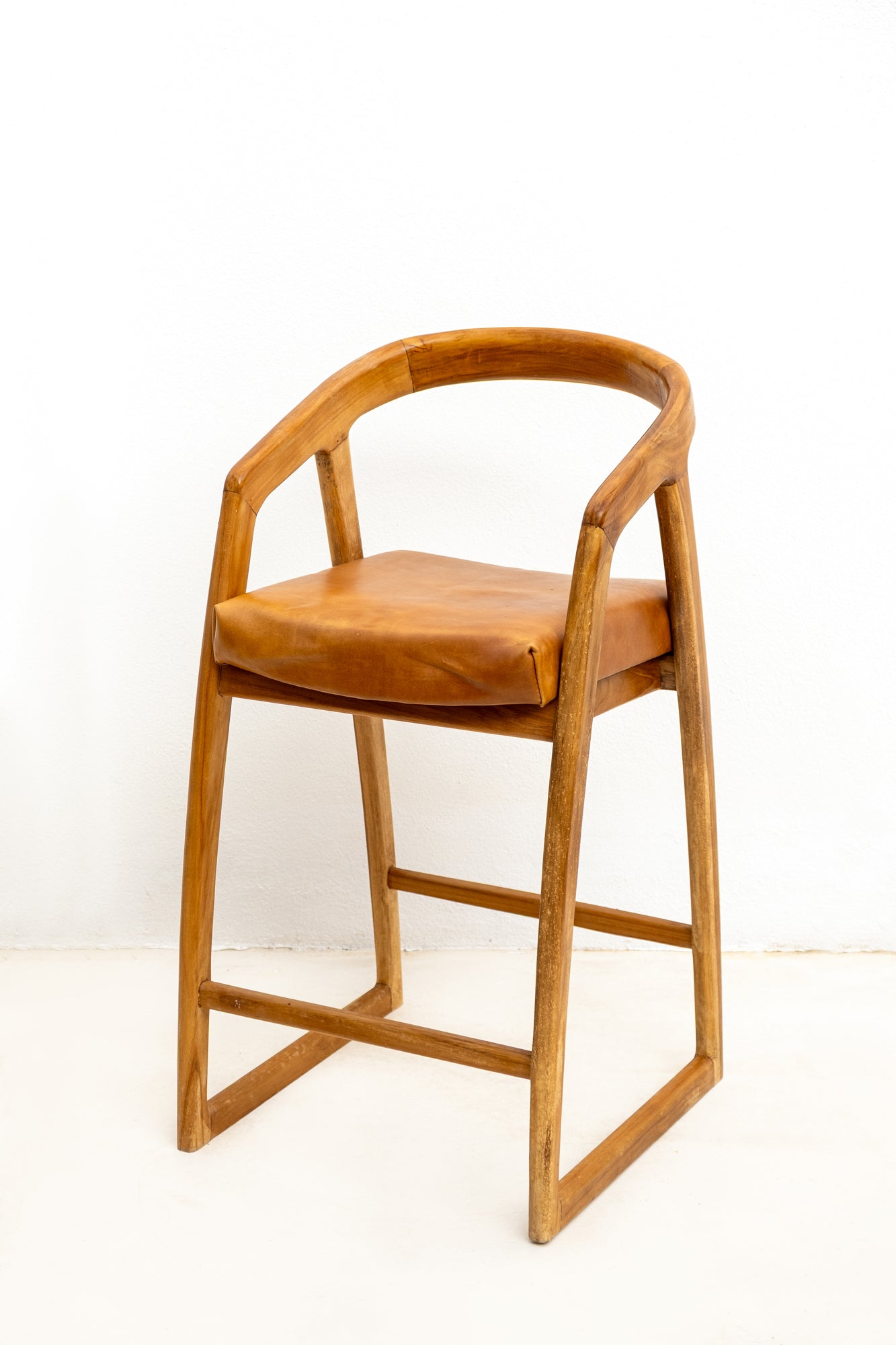 VINA BAR CHAIR