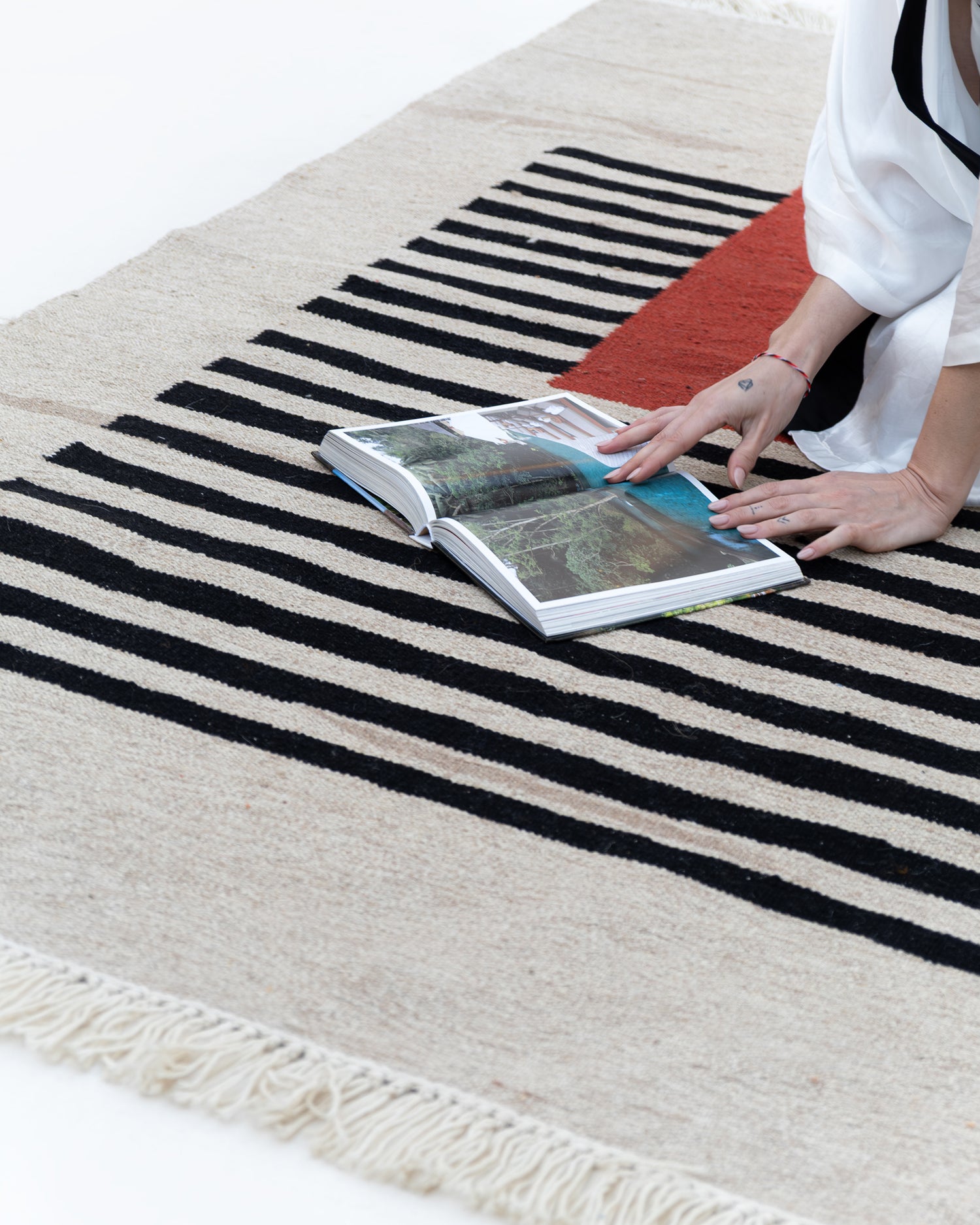 EL DOKUMA DOĞAL TASARIM KİLİM