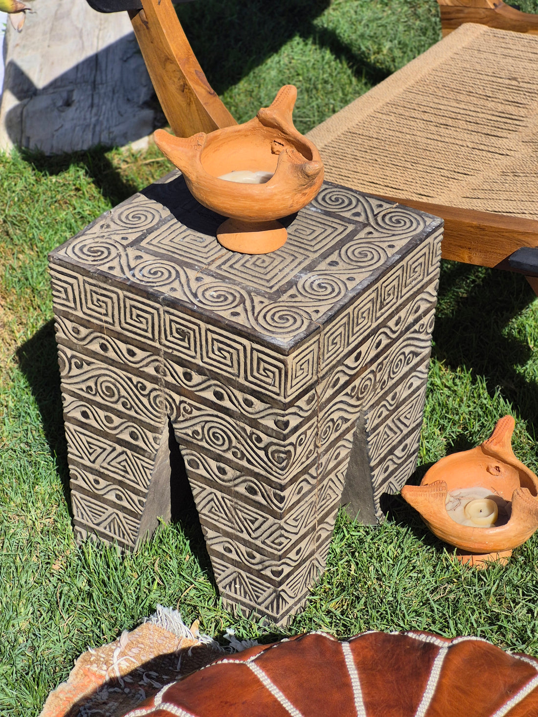 ASTUTI COFFEE TABLE