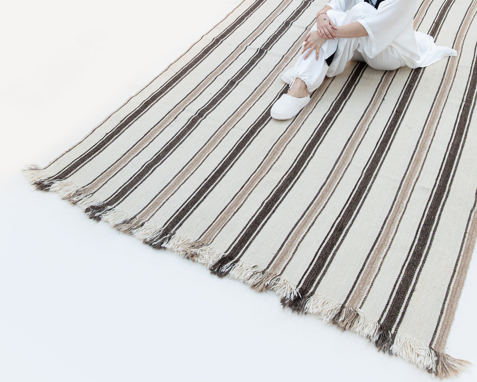 KAHVE ÇİFT ÇİZGİLİ KİLİM