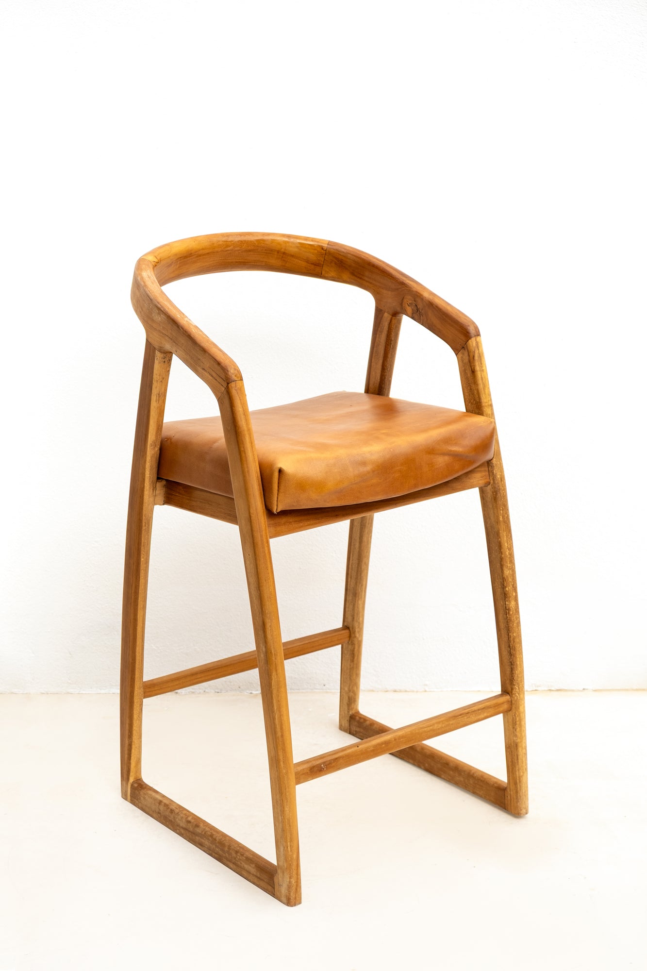 VINA BAR CHAIR