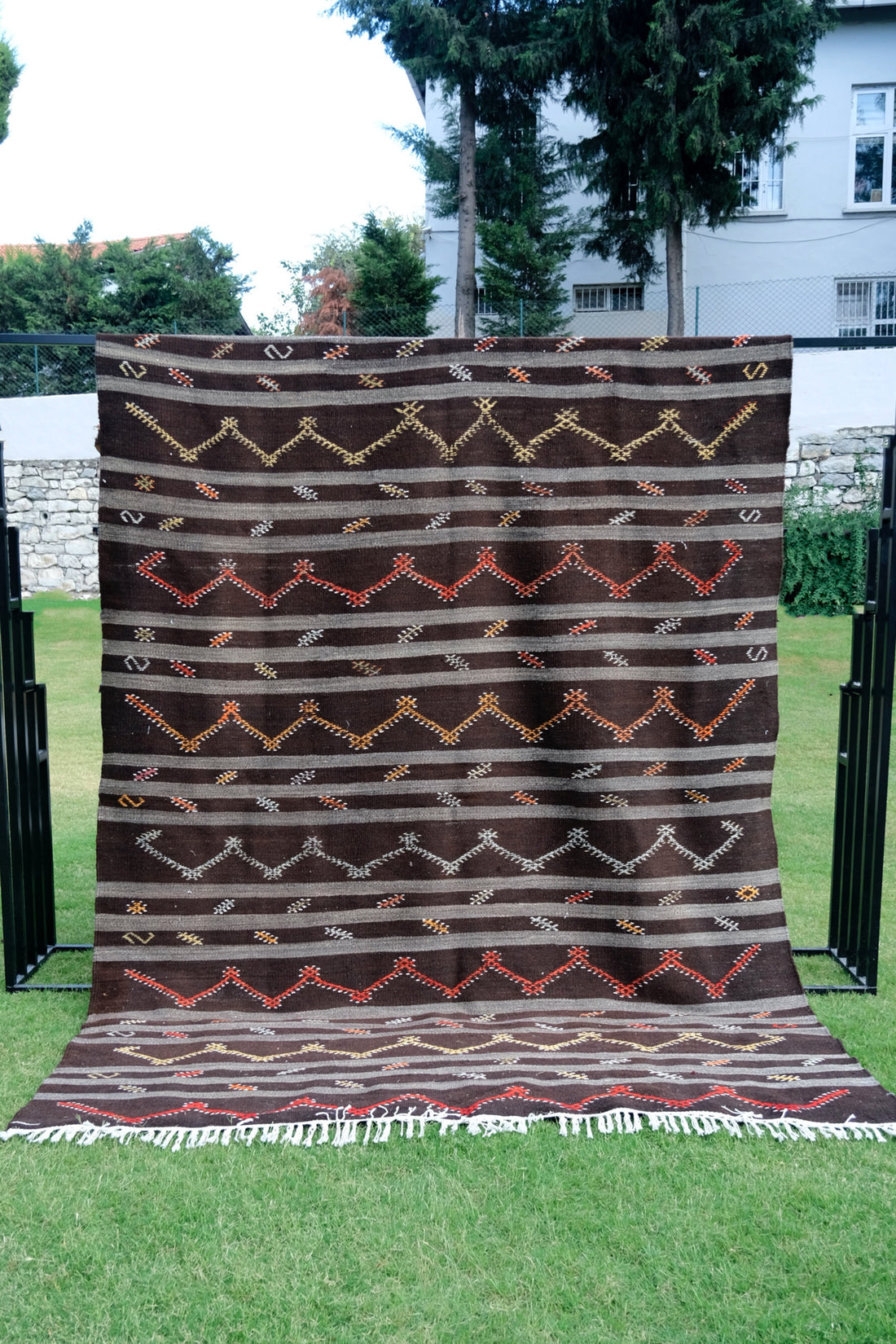 HANDWOVEN WOOL CICIM RUG (Coffee-Grey)