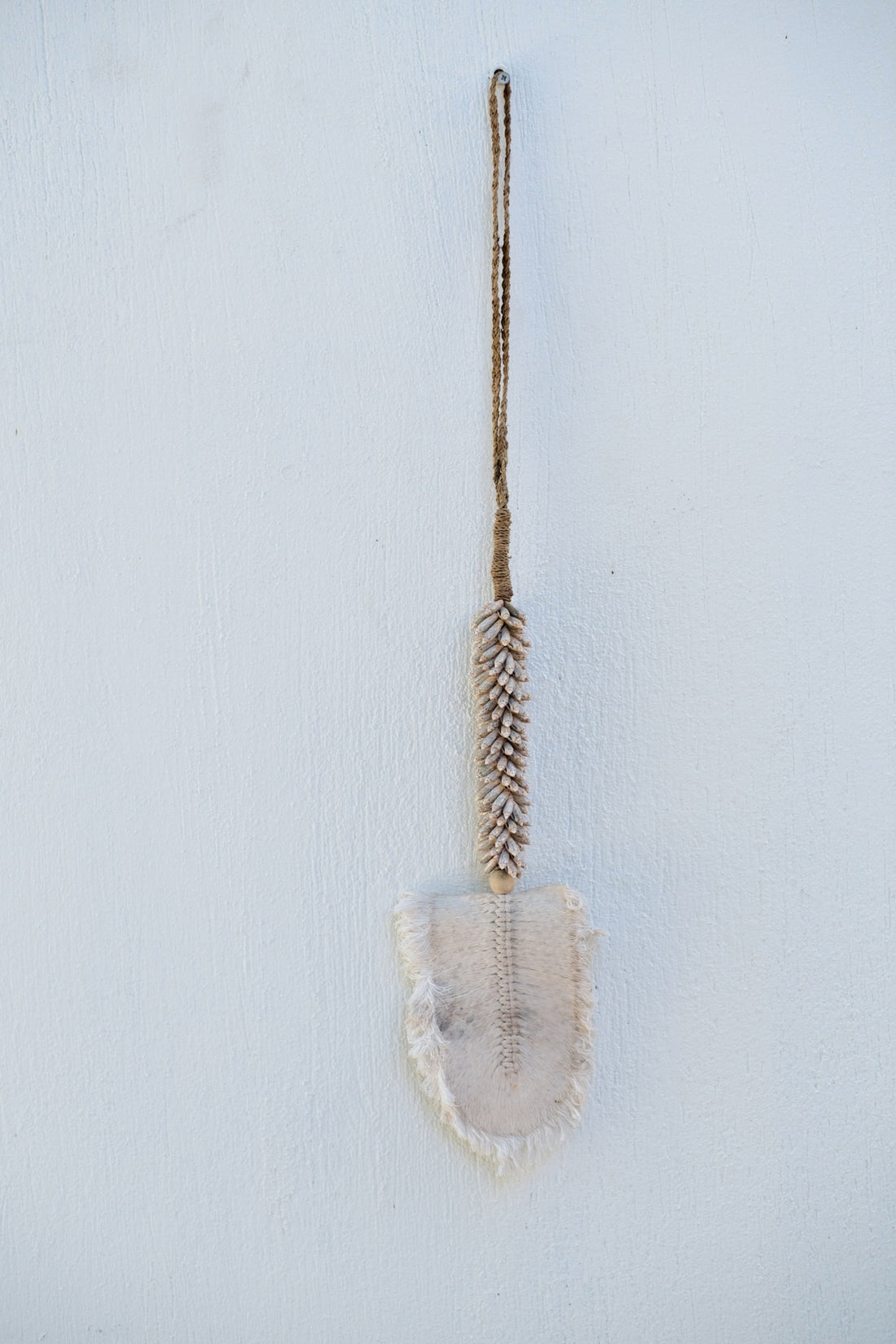 LARGE LEAF SEA SHELL ACCESSORY