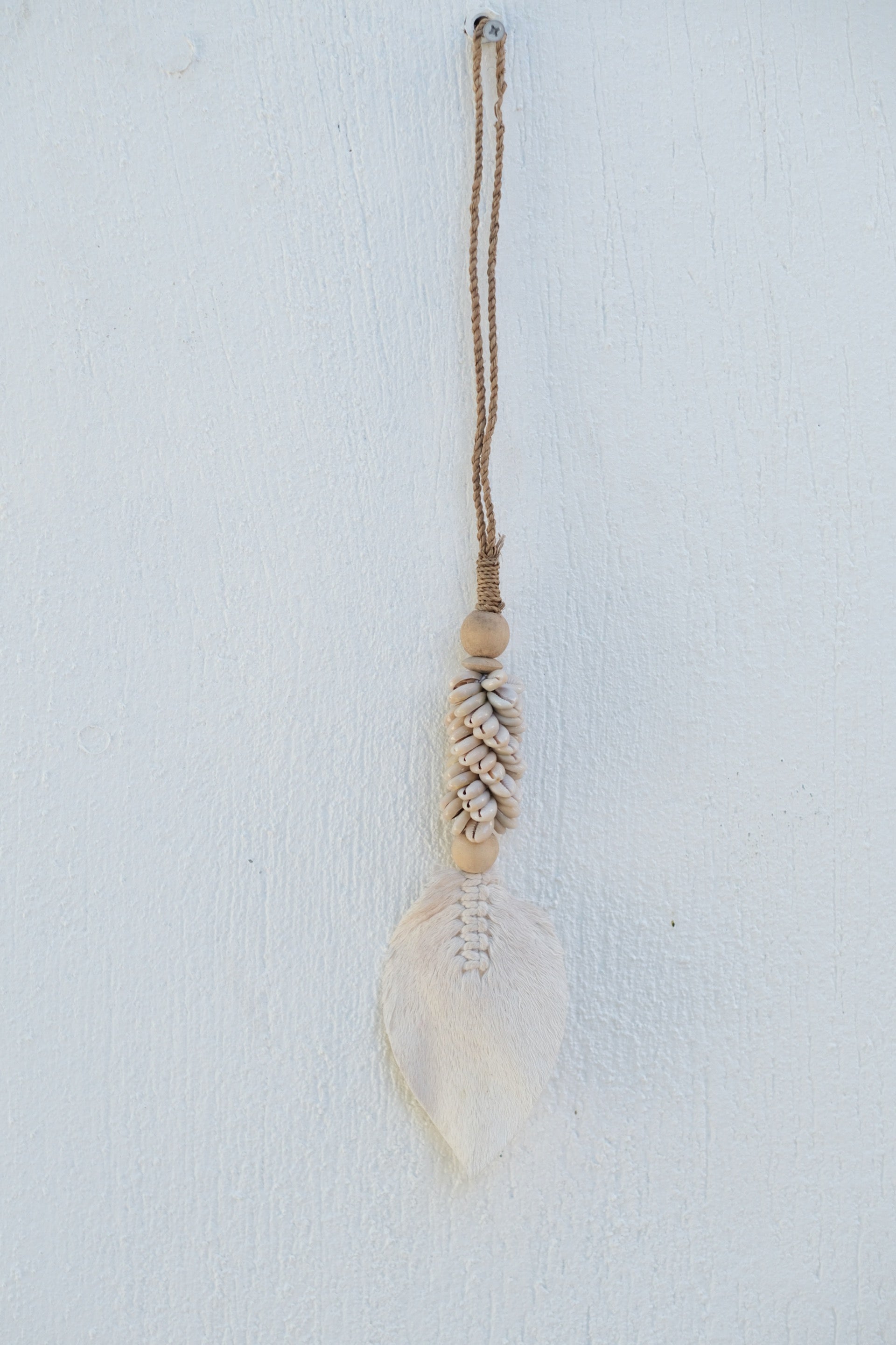 FRINGED LEAF SEA SHELL ACCESSORY